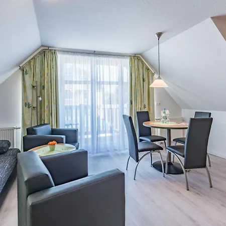 Am Weststrand Apartmenthaus Waldeck Kuehlungsborn