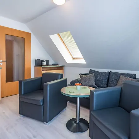 Am Weststrand Apartmenthaus Waldeck * Kuehlungsborn