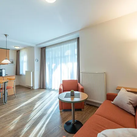 Am Weststrand Apartmenthaus Waldeck * Kuehlungsborn
