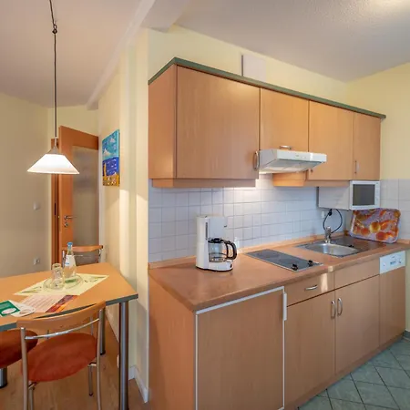 Aparthotel Am Weststrand Apartmenthaus Waldeck Kuehlungsborn