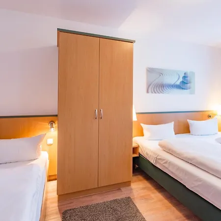 Am Weststrand Apartmenthaus Waldeck * Kuehlungsborn
