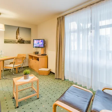 Am Weststrand Apartmenthaus Waldeck * Kuehlungsborn