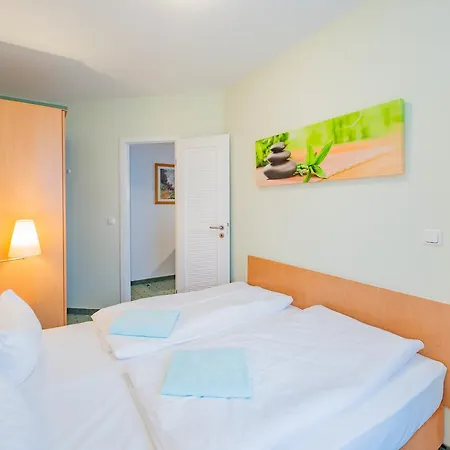 Am Weststrand Apartmenthaus Waldeck * Kuehlungsborn