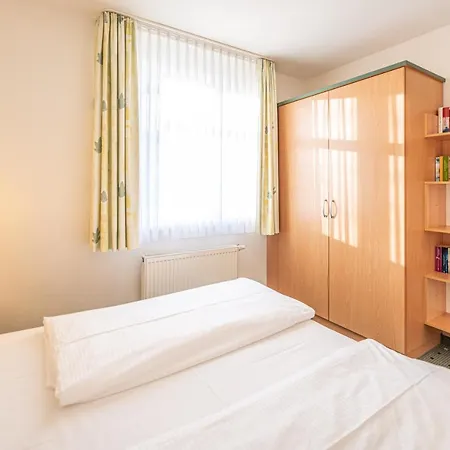 Aparthotel Am Weststrand Apartmenthaus Waldeck 4*