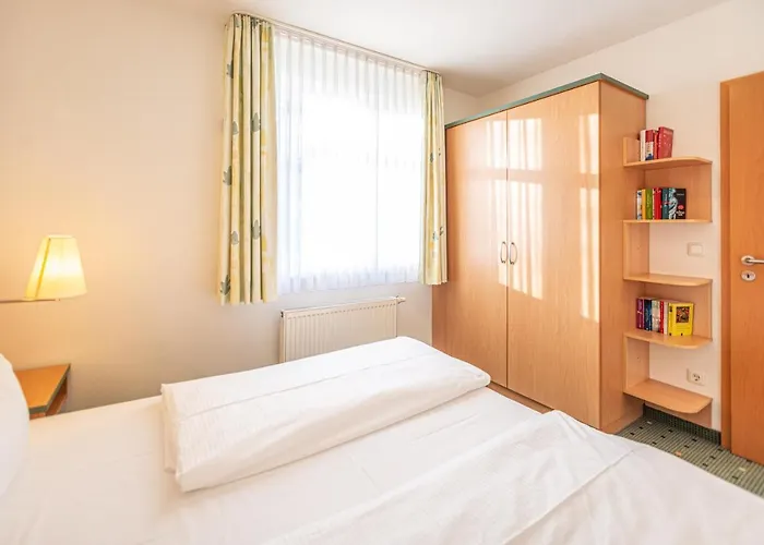 Aparthotel Am Weststrand Apartmenthaus Waldeck 4*